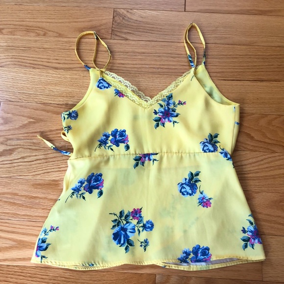 Abercrombie & Fitch wrap camisole top - Picture 4 of 5